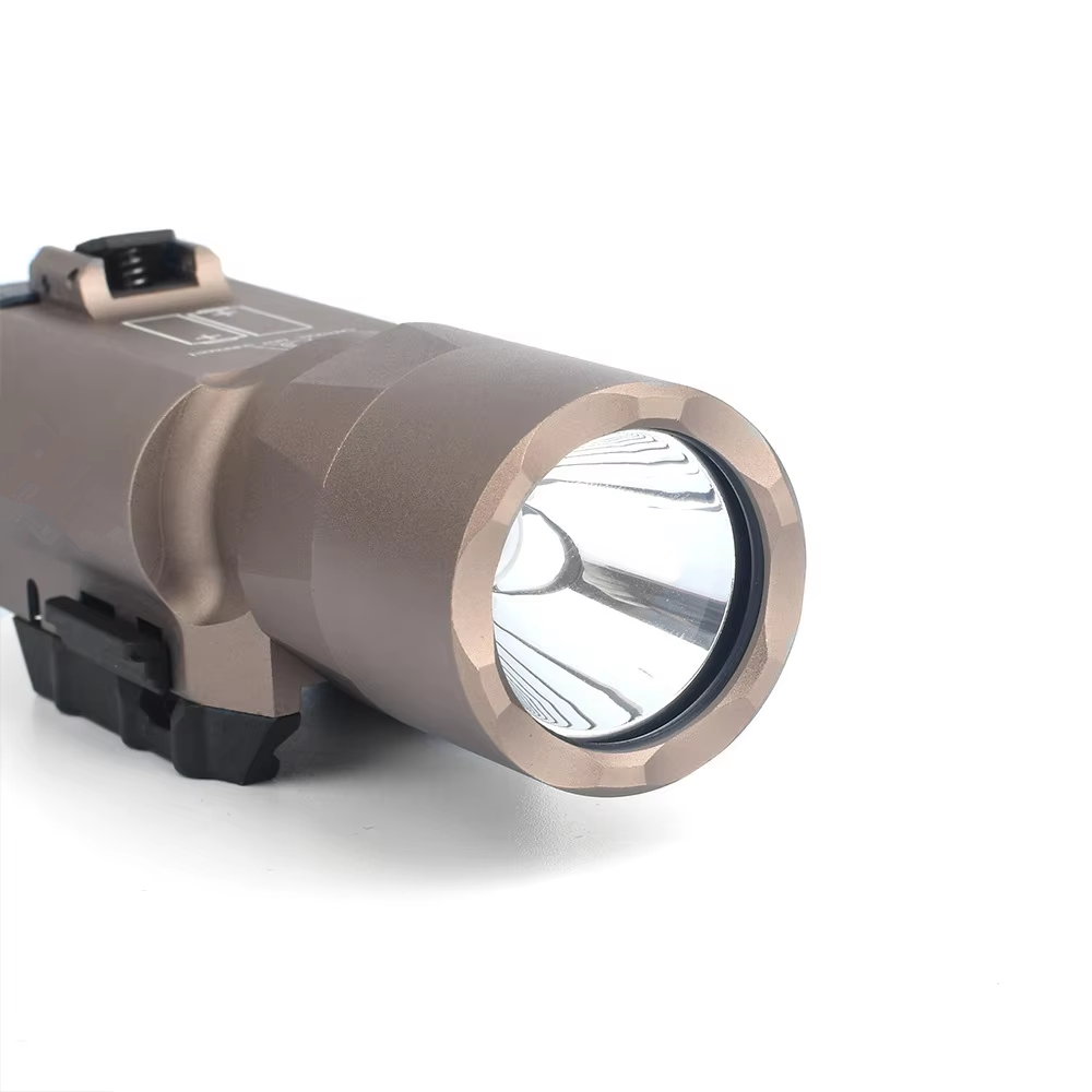 Torcia Tattica LED X300U Ultra - Outdoor Hunting Lights recensione e prezzo
